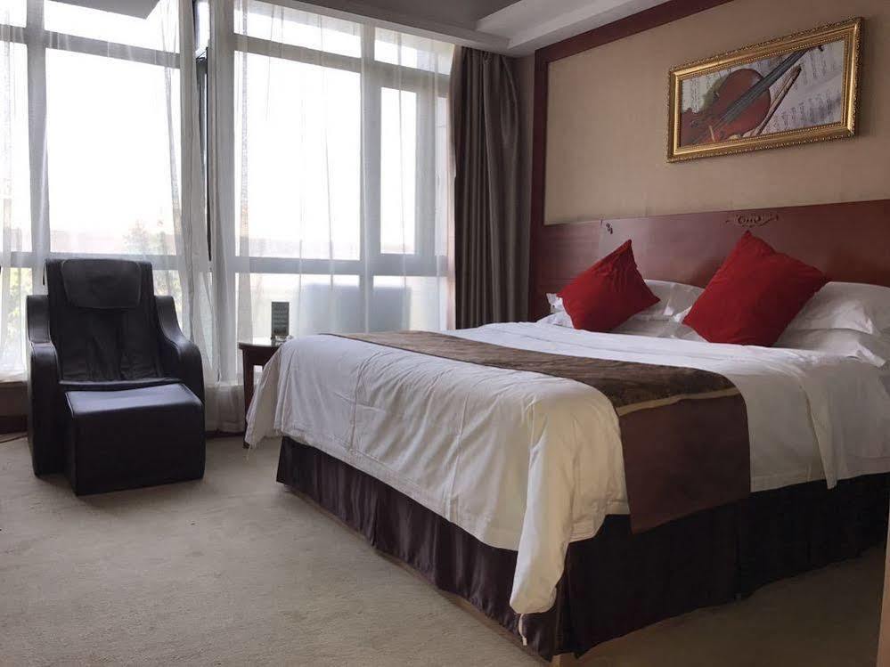 Vienna Hotel Shanghai Pudong Airport Huaxia Road Екстериор снимка